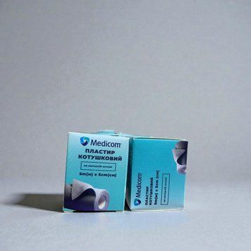Пластырь медицинский MEDICOM (тканевая основа) 5м х 5см 22854 фото